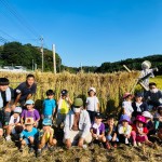LINE_ALBUM_20221002稲刈り遠足_221003_94